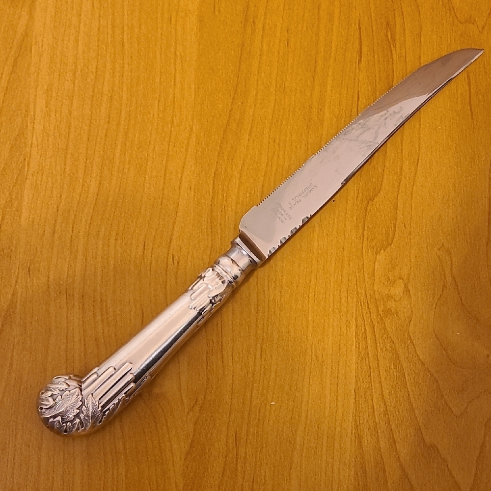 Vintage Elegant Silver Plate Serrated Knife